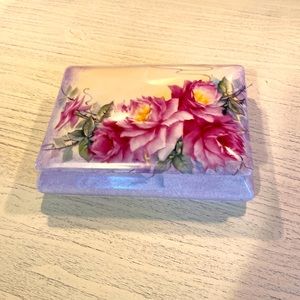 🌸🌺VINTAGE HANDMADE TRINKET BOX - Beautiful Floral Ceramic 7.5 in X 5.5 in